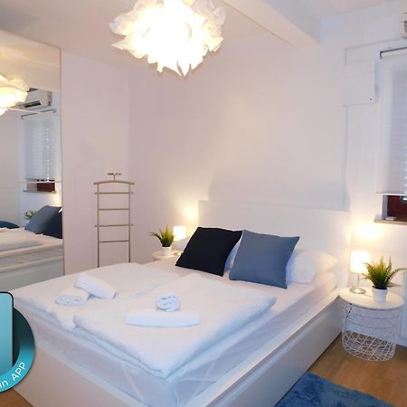 Apartment Stella Копер Екстериор снимка