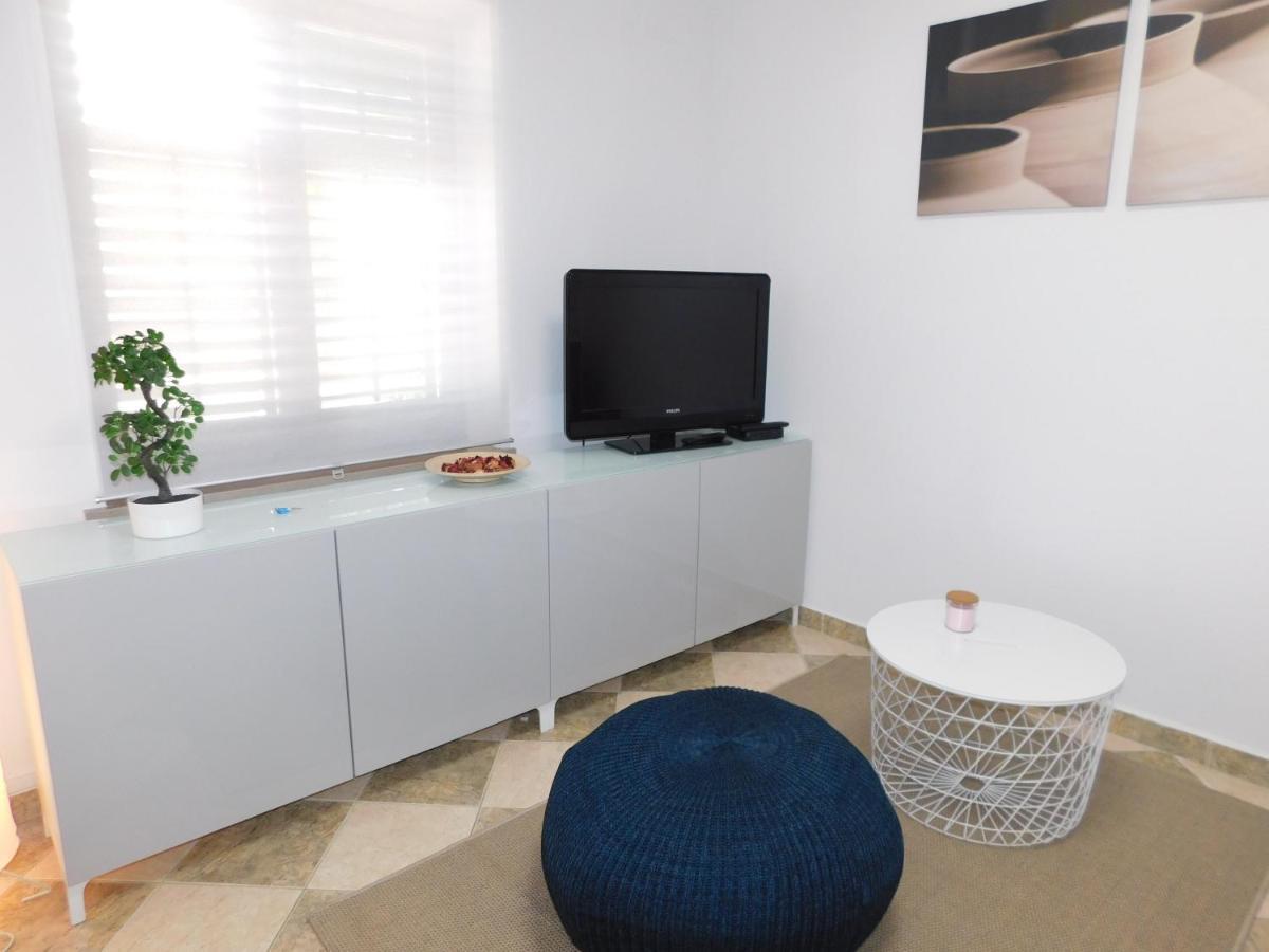 Apartment Stella Копер Екстериор снимка